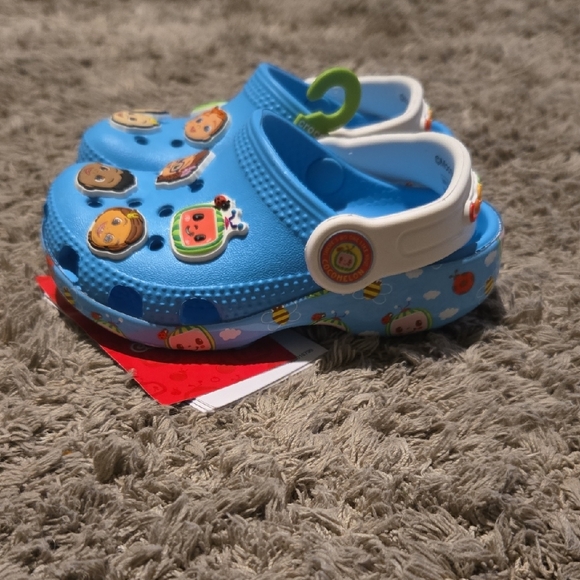 CROCS Kids Blue Character Water Shoes - Picture 5 of 8